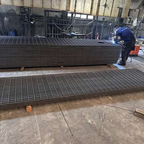 鋼格柵板綠色發(fā)展趨勢(shì)來(lái)了，別掉隊(duì)